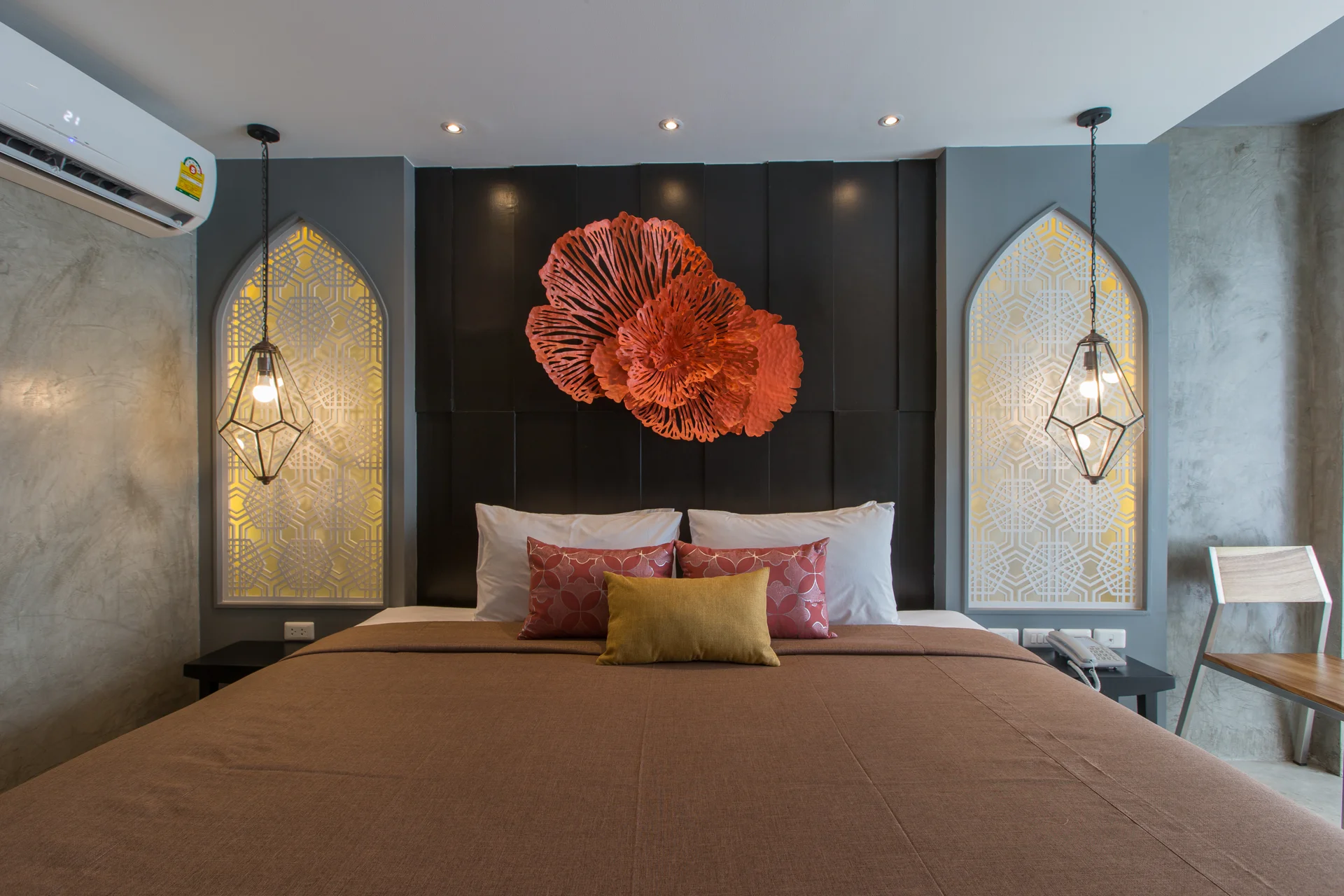 Boutique room details