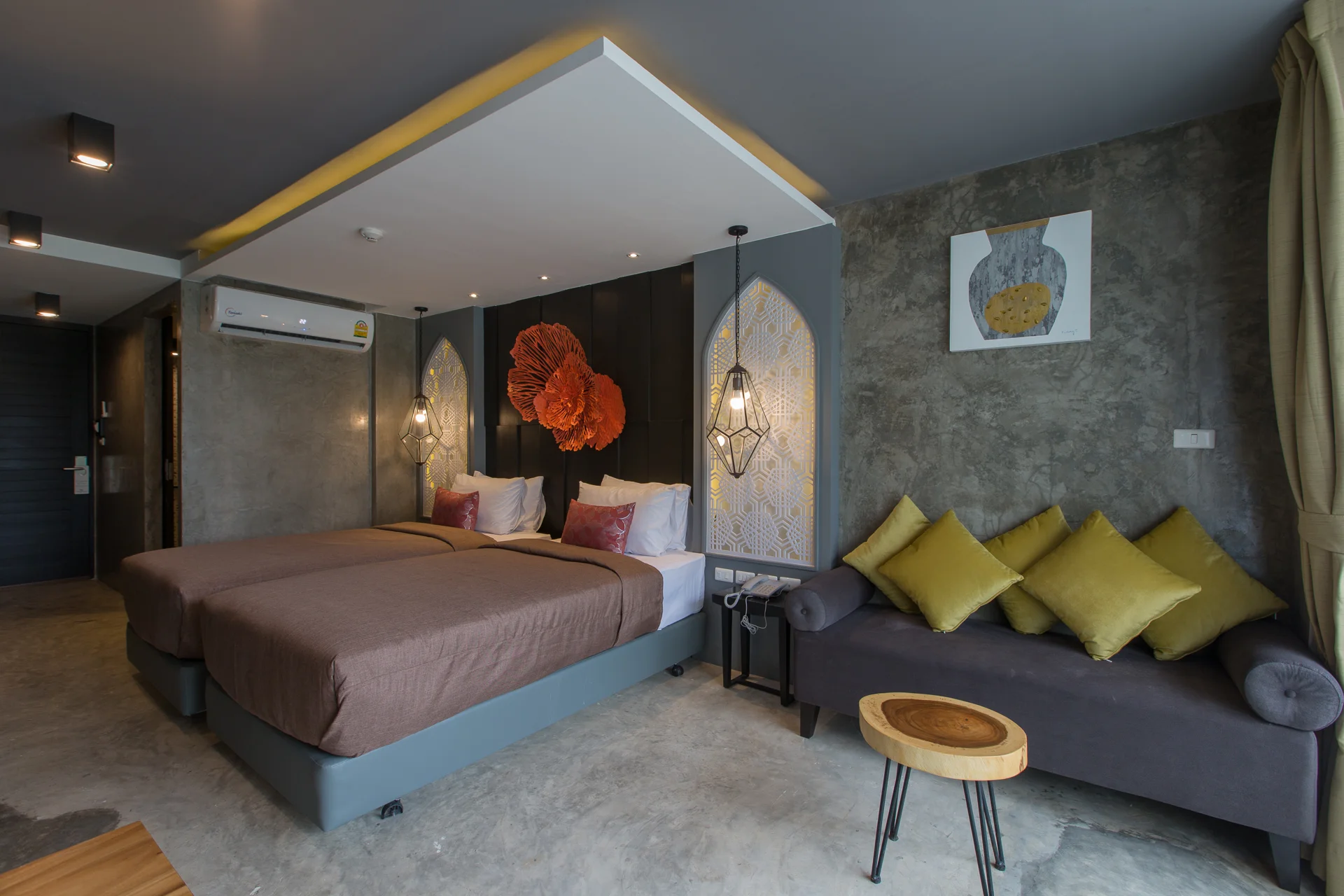 Boutique room details