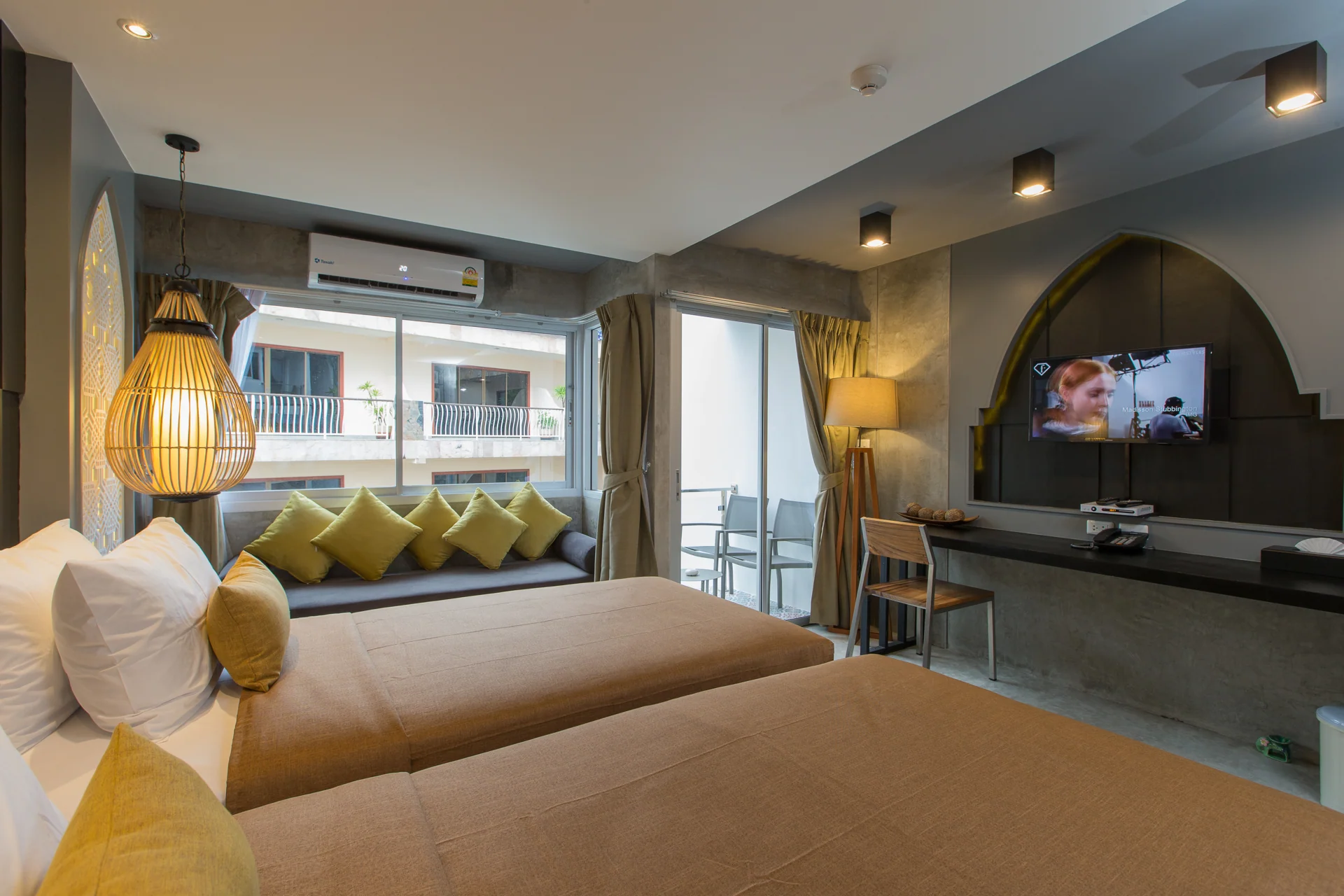 Boutique room details