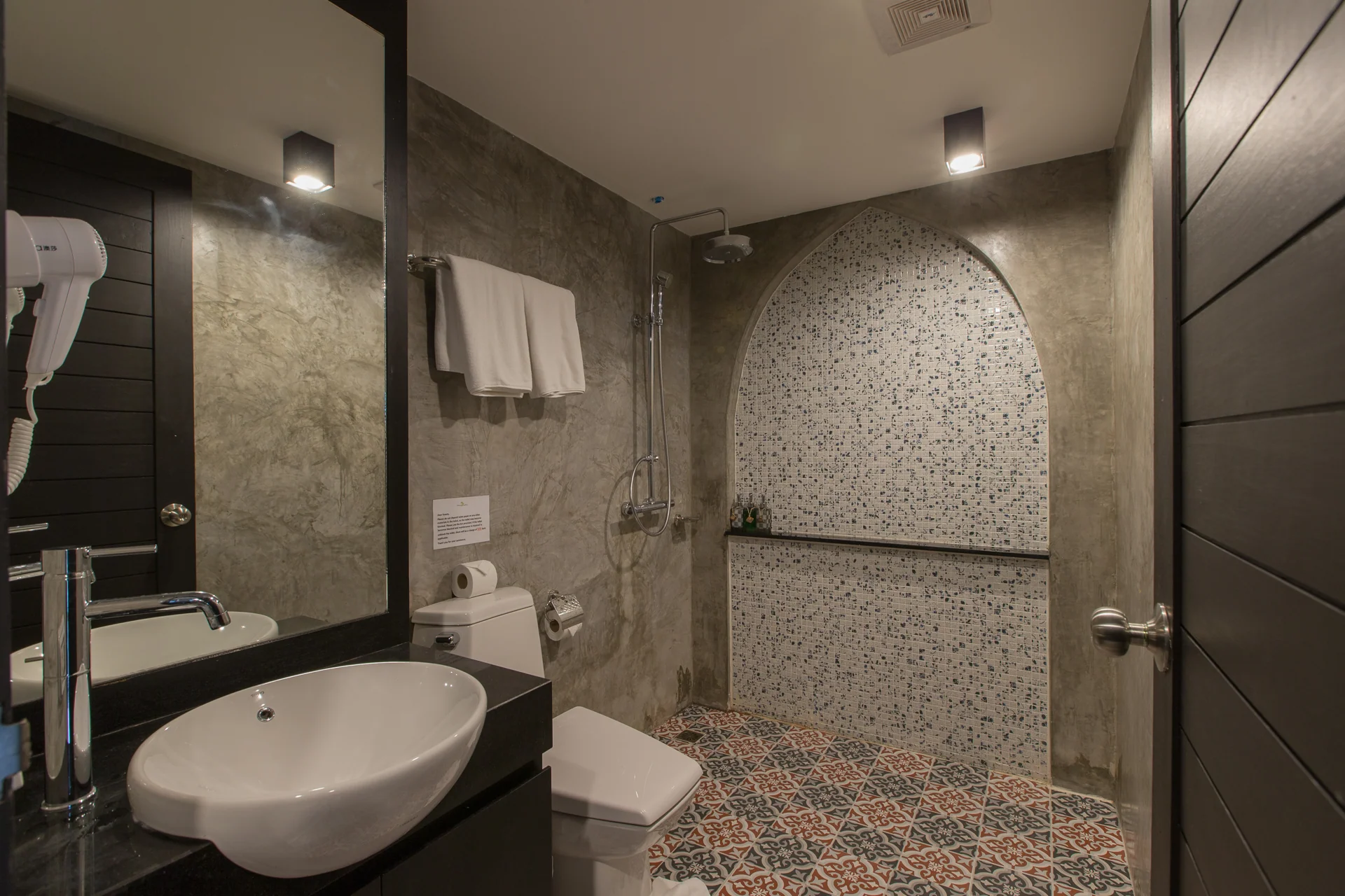 Boutique room details