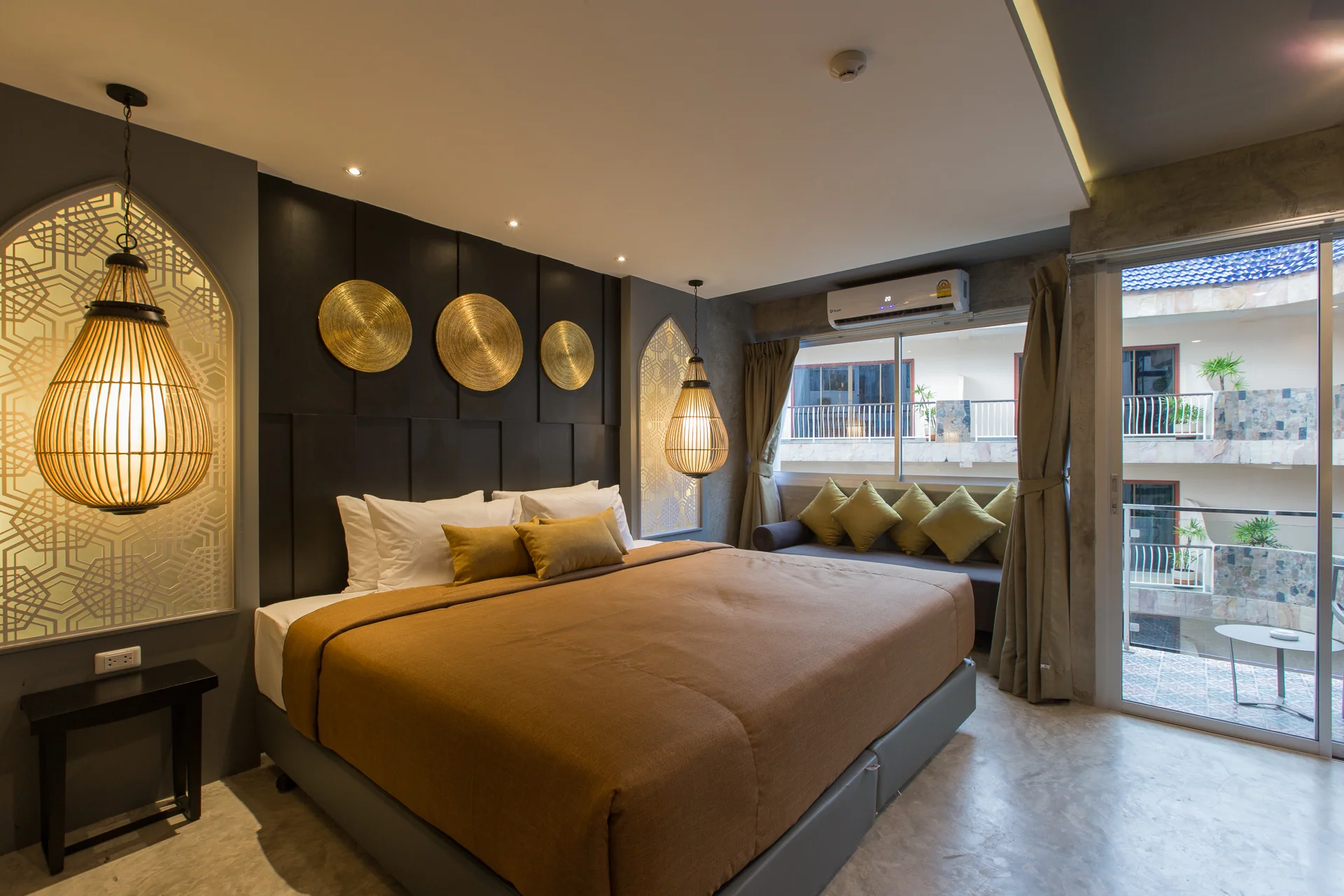 Boutique room details