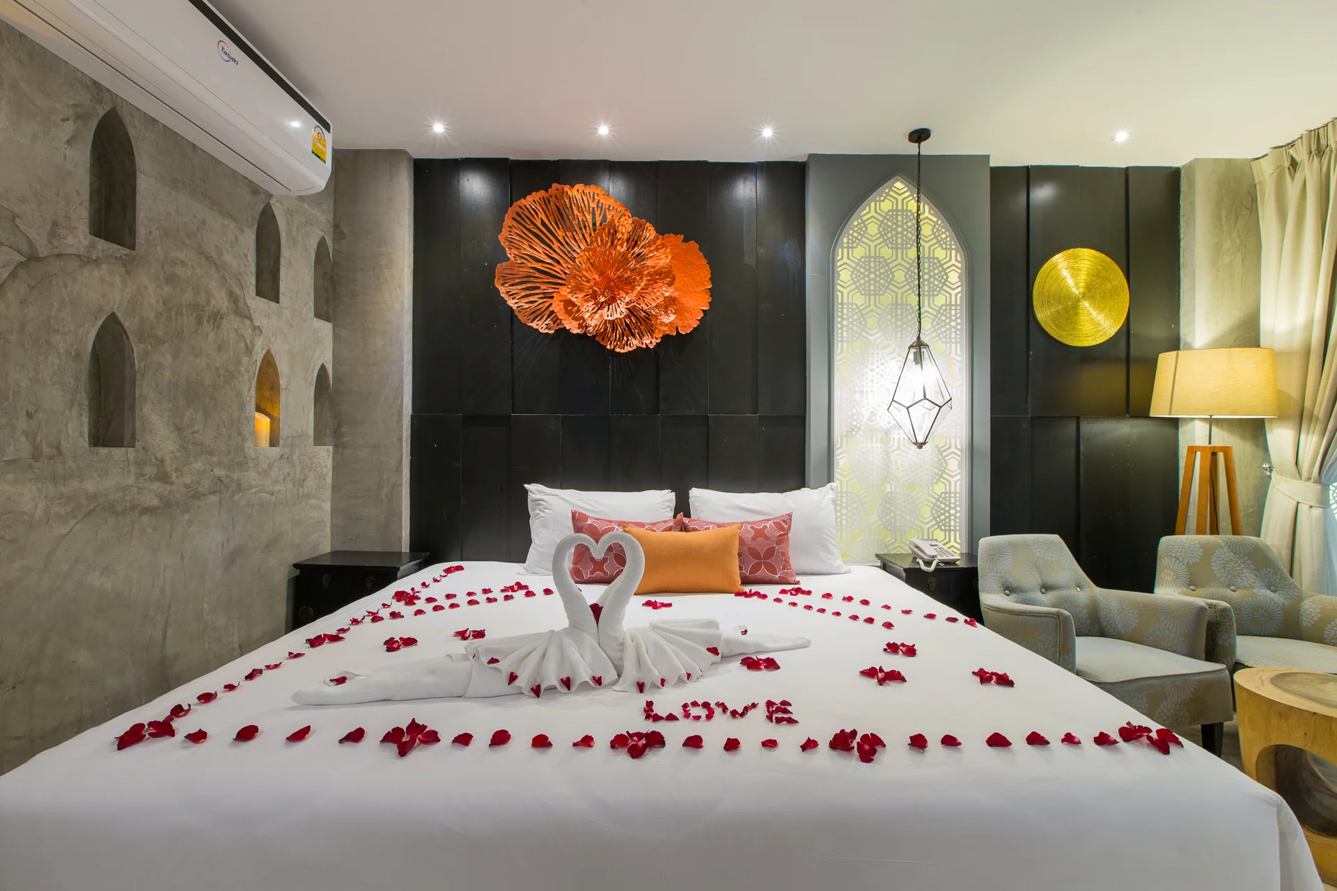Exclusive Double Studio with Private Pool — view 7