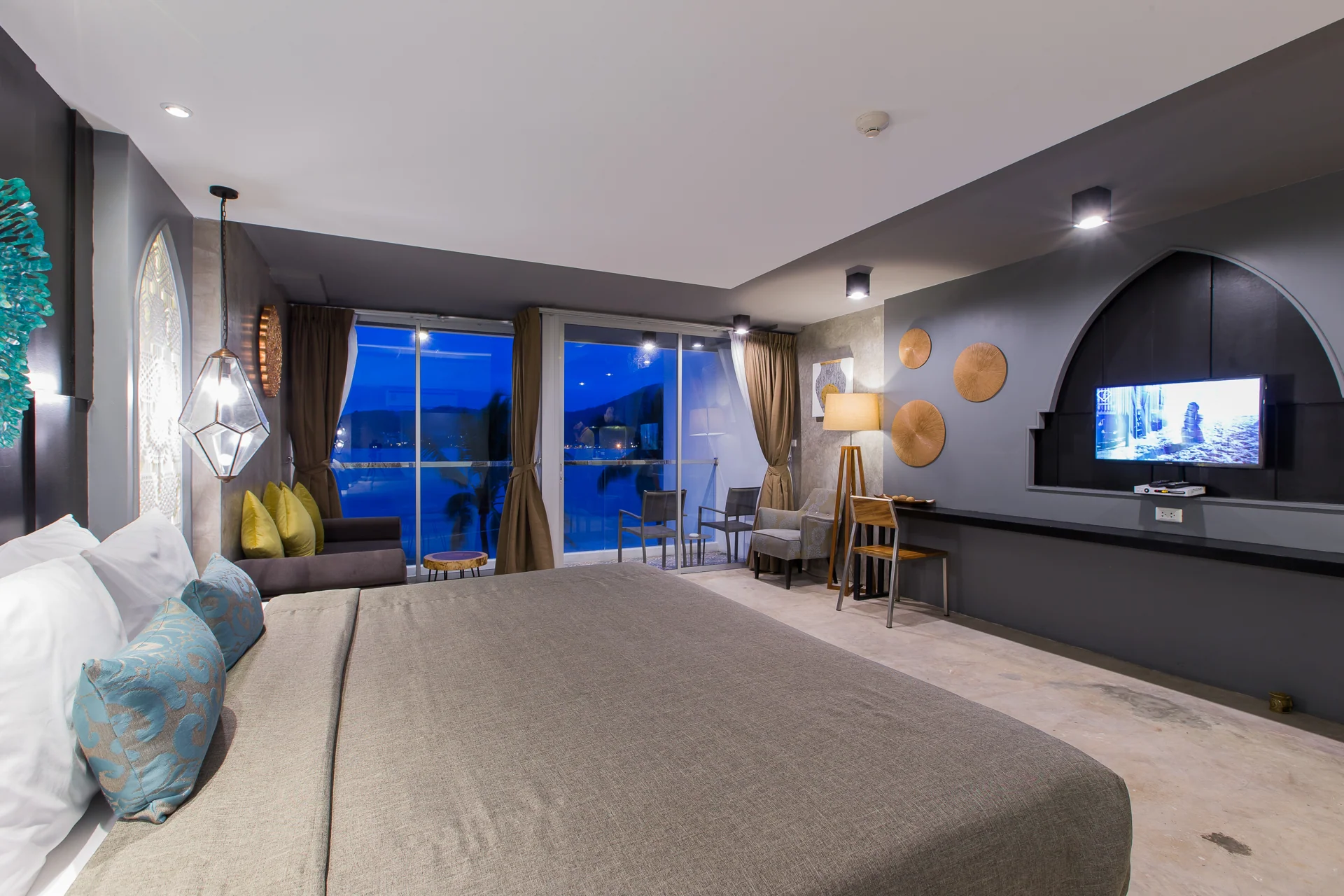 Boutique room details