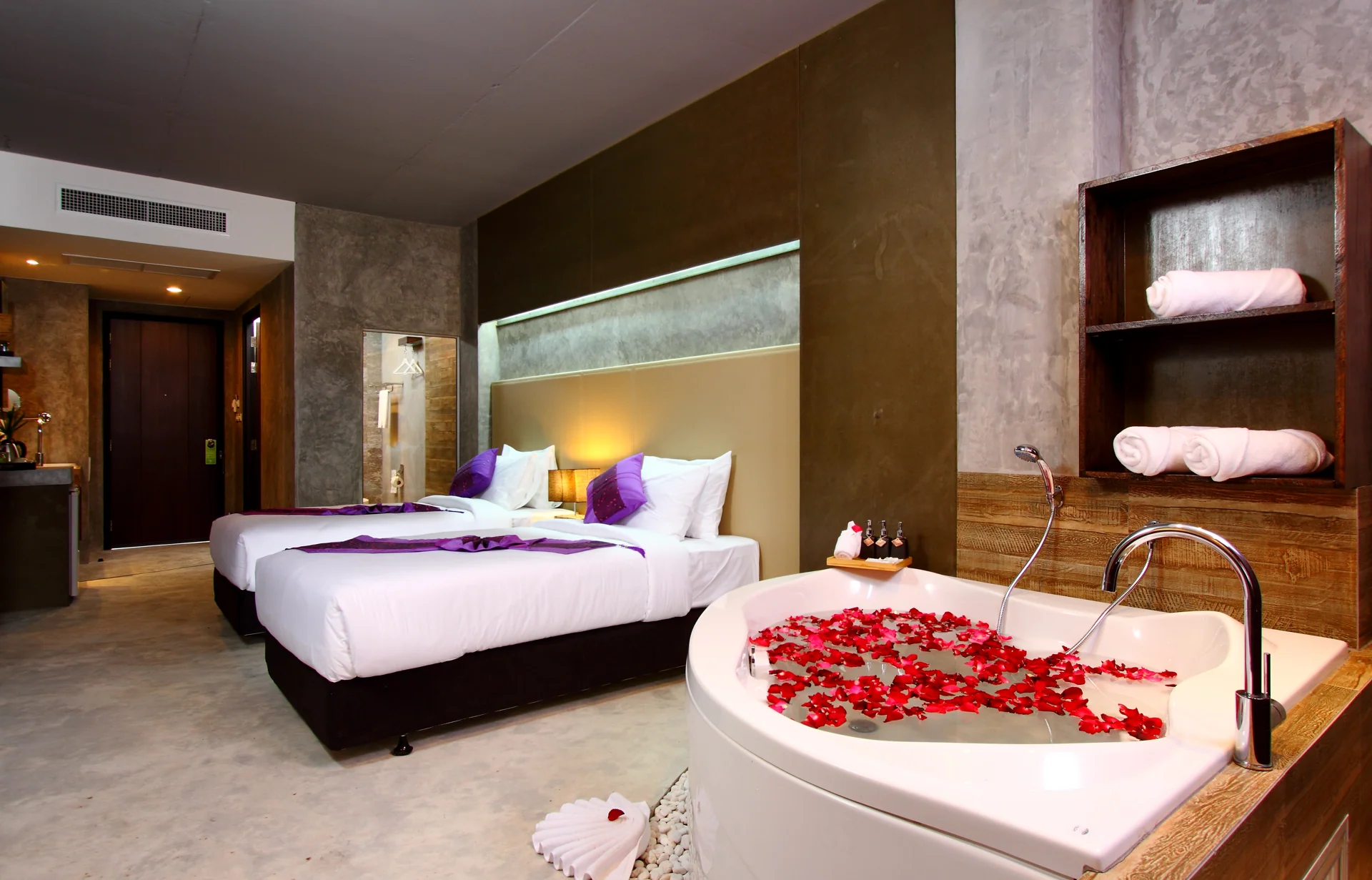 Boutique room details